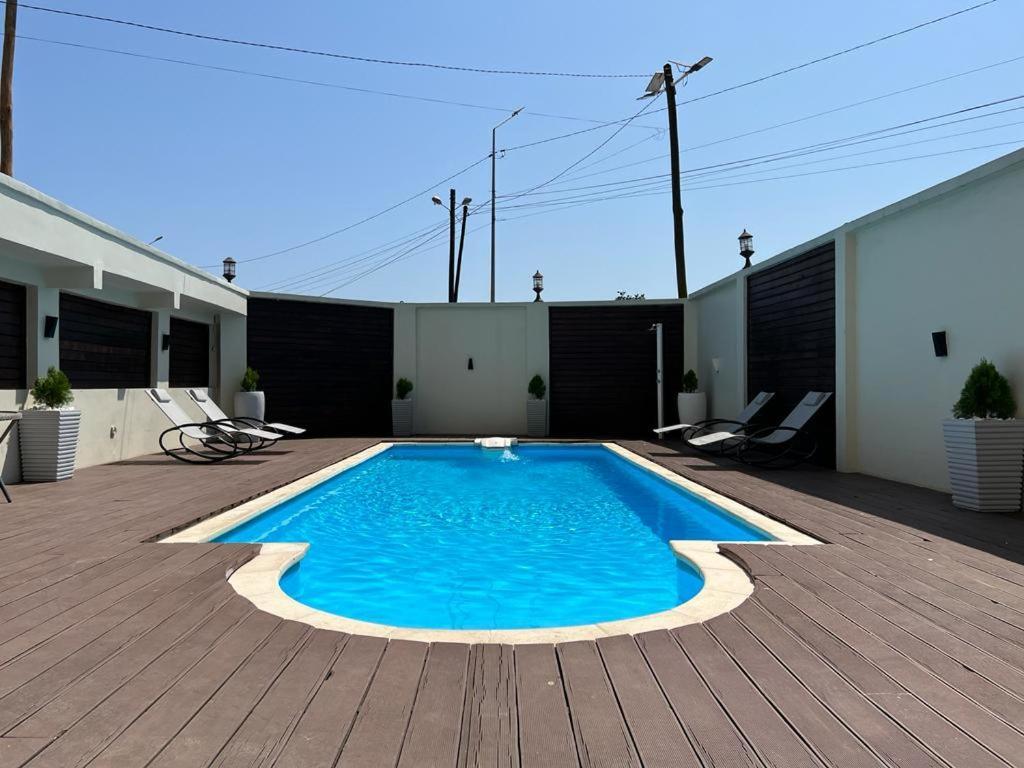 Villa Magnum ドゥアラ エクステリア 写真